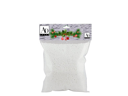 Palline di neve artificiale in polistirolo nella pratica confezione da 30 g. Ideale per completare le vostre decorazioni e composizioni creando quel magico effetto innevato Ad Trend | Acquista su Un Amore di Casa Shop